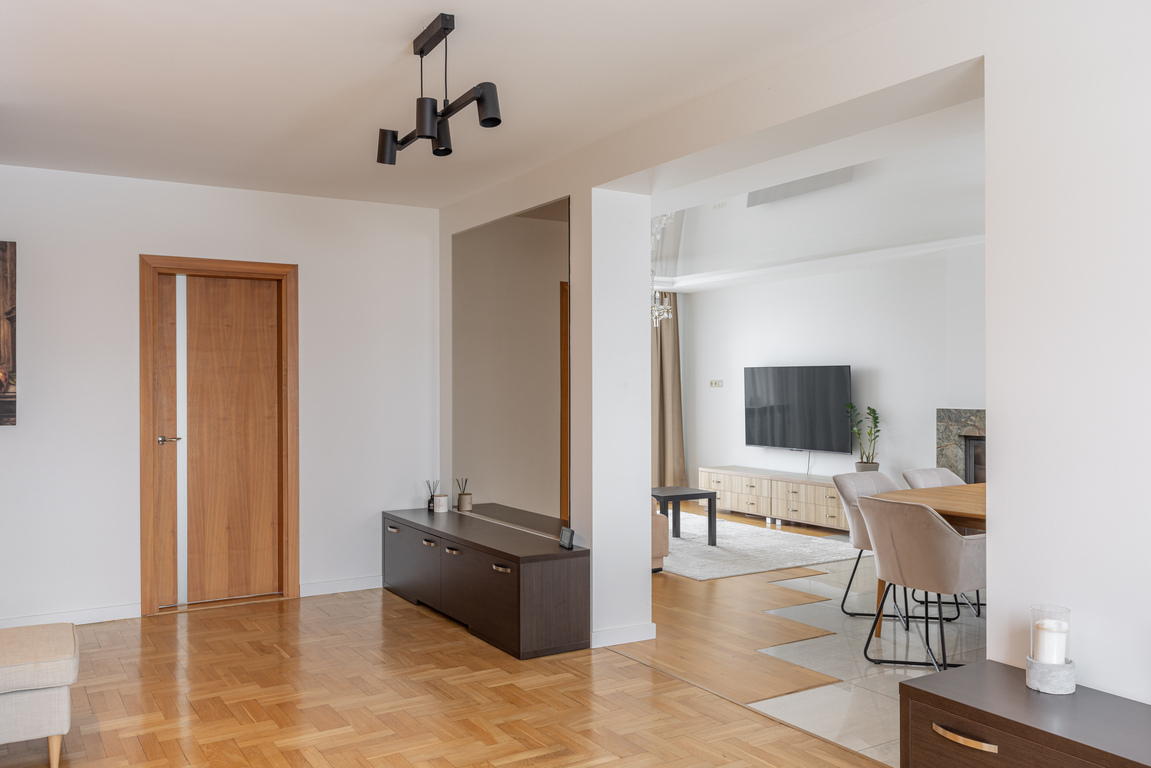 Parduodamas butas 174.3 kv.m ploto