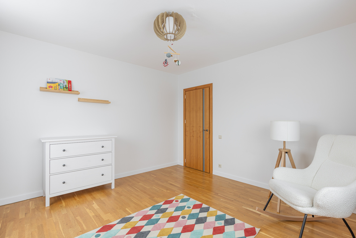 Parduodamas butas 174.3 kv.m ploto