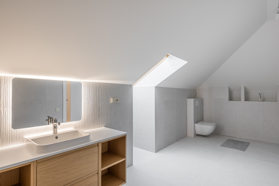 Parduodamas butas 174.3 kv.m ploto