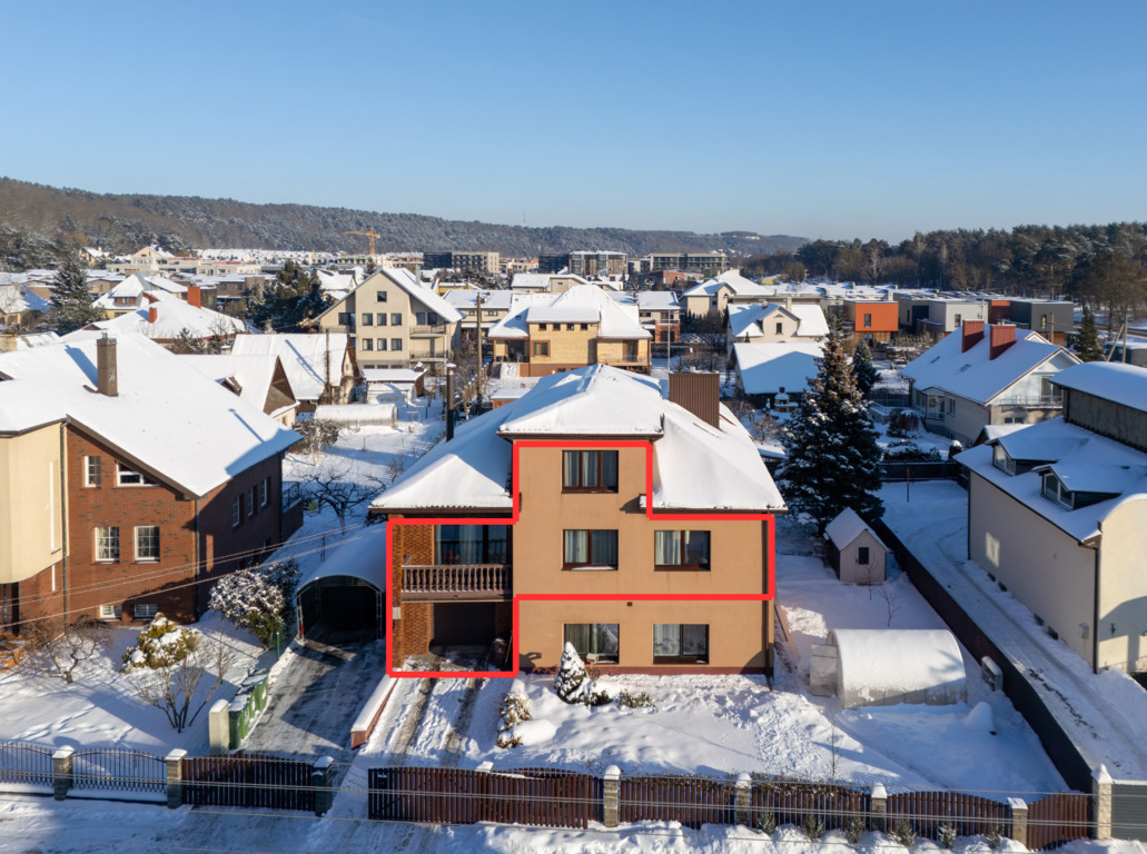 Parduodamas butas 174.3 kv.m ploto