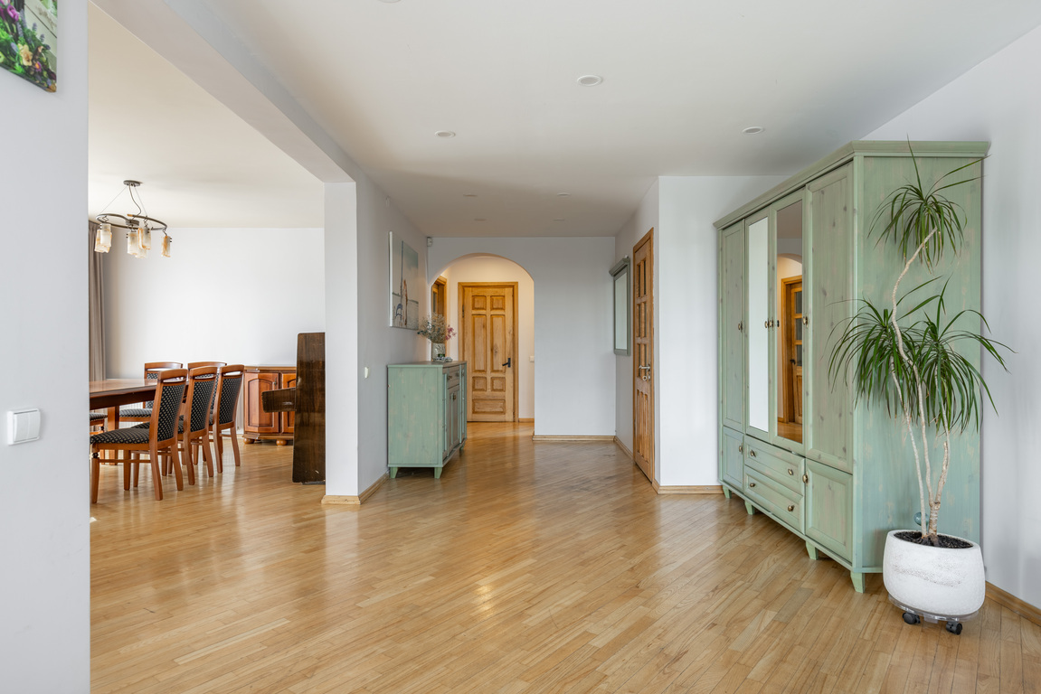 Parduodamas namas , Marijampolėje, 252.93 kv.m ploto