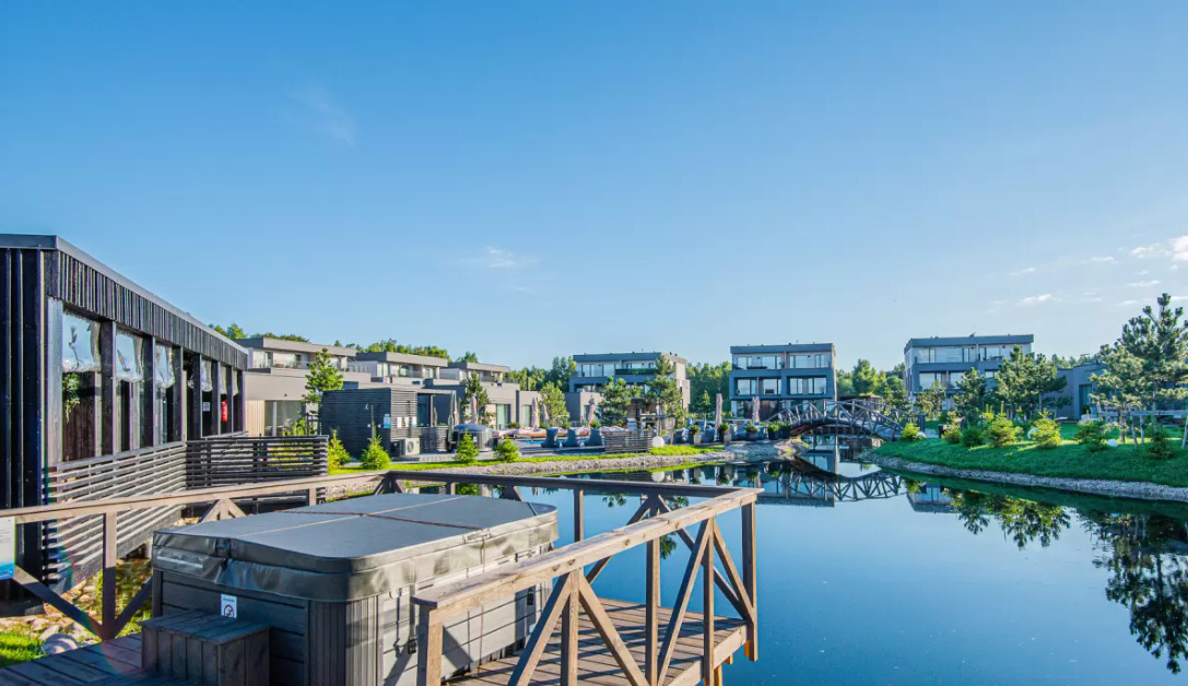 Kompaktiškas STUDIO tipo būstas 1aukšte  su TERASA ir PARKINGO vieta  – "Mano Jūra 2" projekte