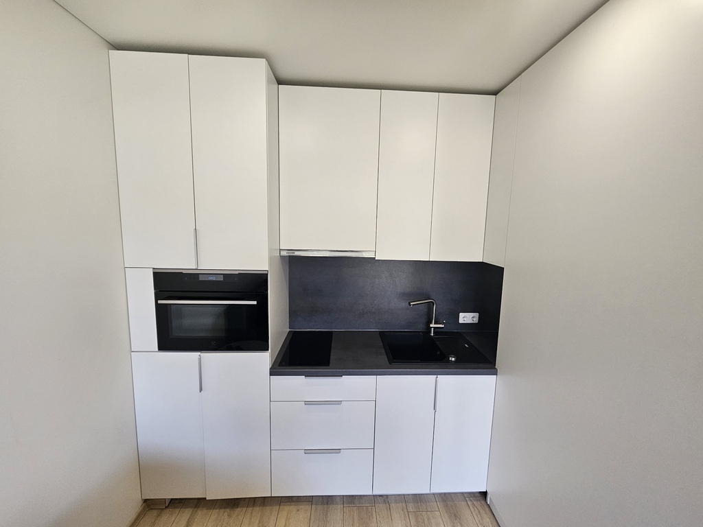 Kompaktiškas STUDIO tipo būstas 1aukšte  su TERASA ir PARKINGO vieta  – "Mano Jūra 2" projekte