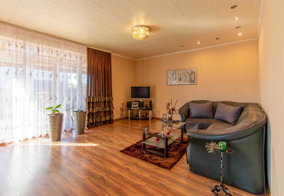 Namas, Klaipėdos g., Panevėžio m.