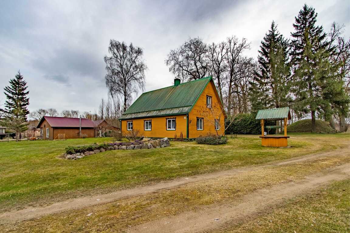 Namas, Deveitonių k.