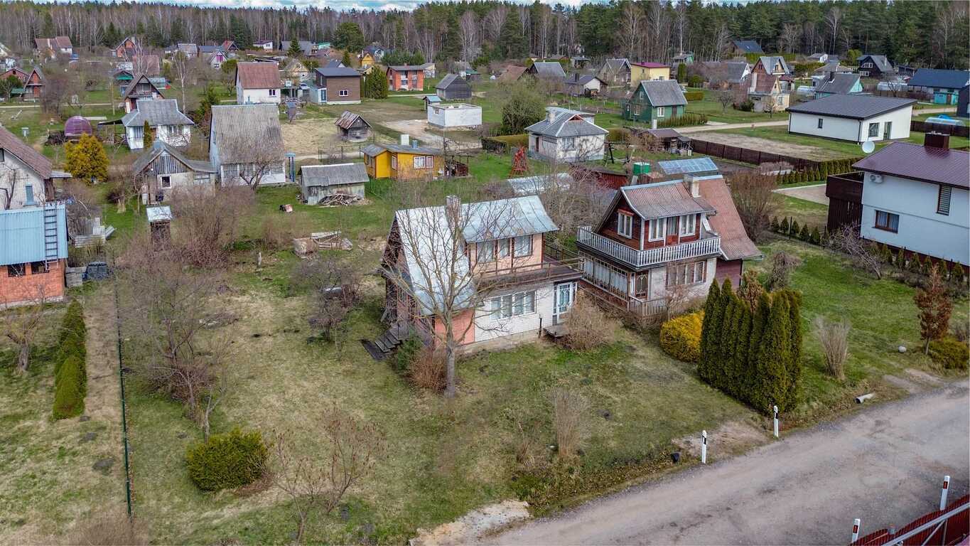 Namas, Bičiulių g., Juodlieknio k.