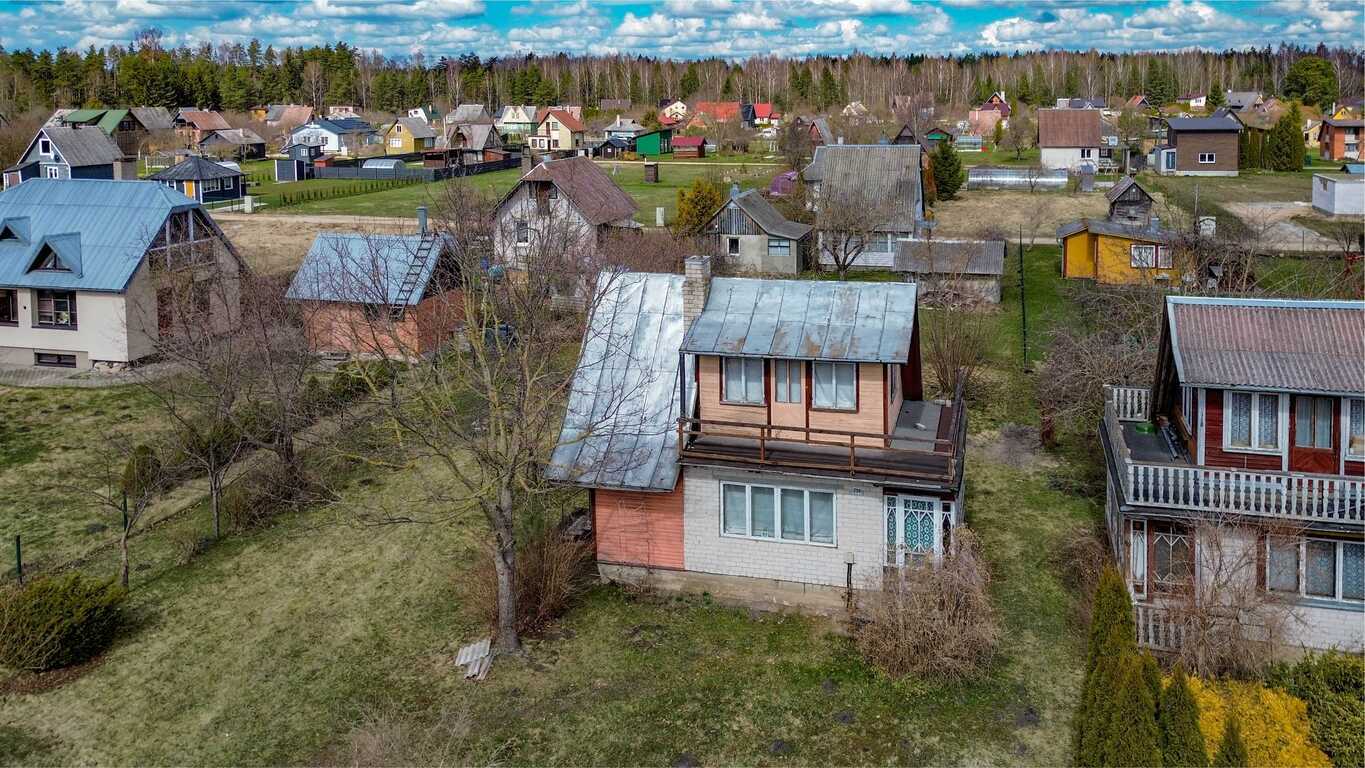 Namas, Bičiulių g., Juodlieknio k.