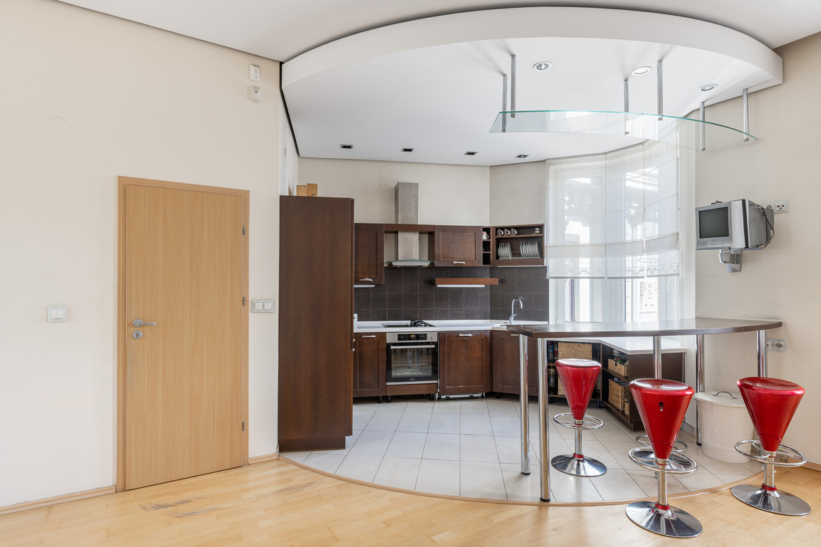 Parduodamas butas V. Putvinskio g., Centre, Kaune, 145 kv.m ploto