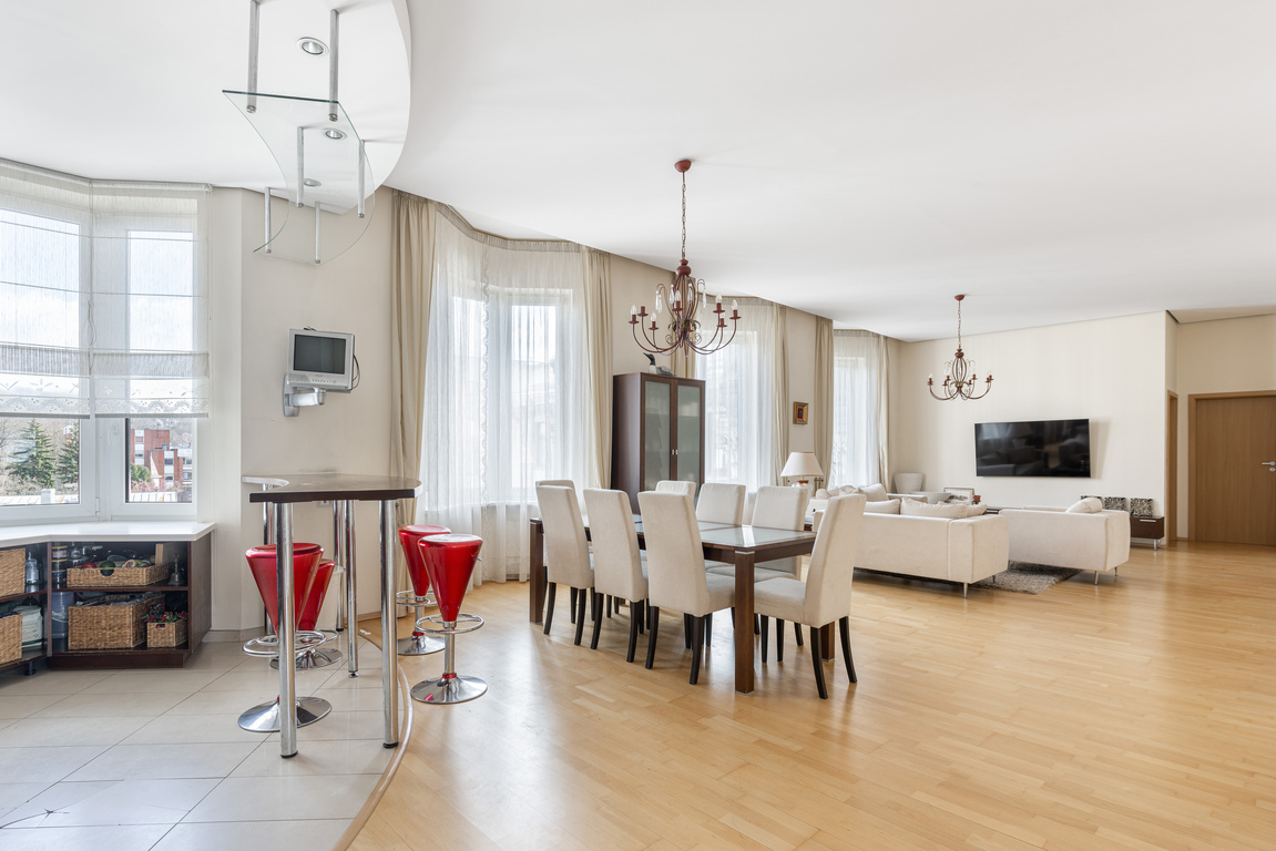 Parduodamas butas V. Putvinskio g., Centre, Kaune, 145 kv.m ploto