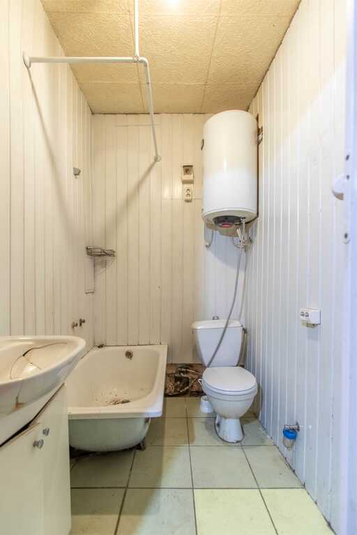 Namas, Kosmonautų g., Anykščių m.