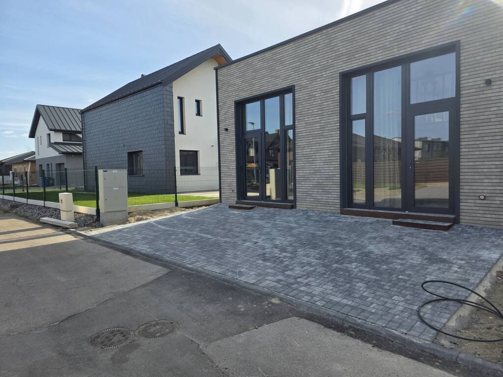 Lofto tipo būstas su atskiru įėjimu