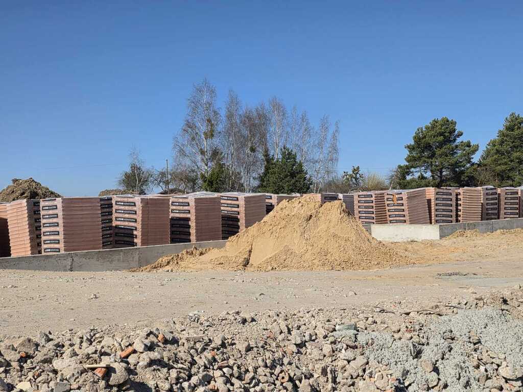 Prie Ringaudų ribos, blokuotas per sandėliuką