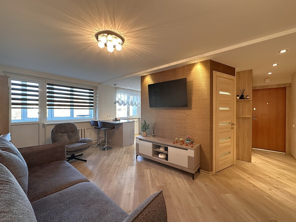 Estate photo