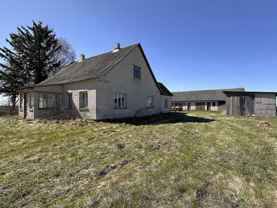 Estate photo