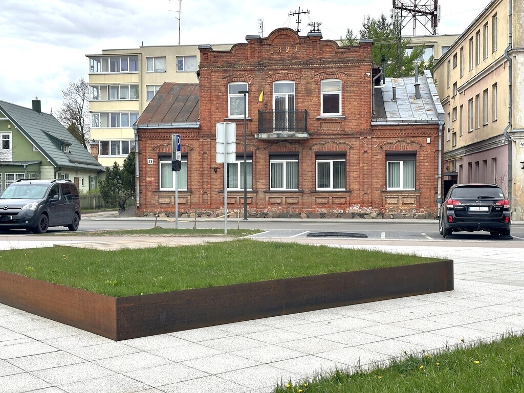 Estate photo