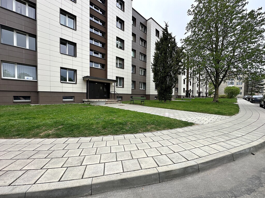 Estate photo
