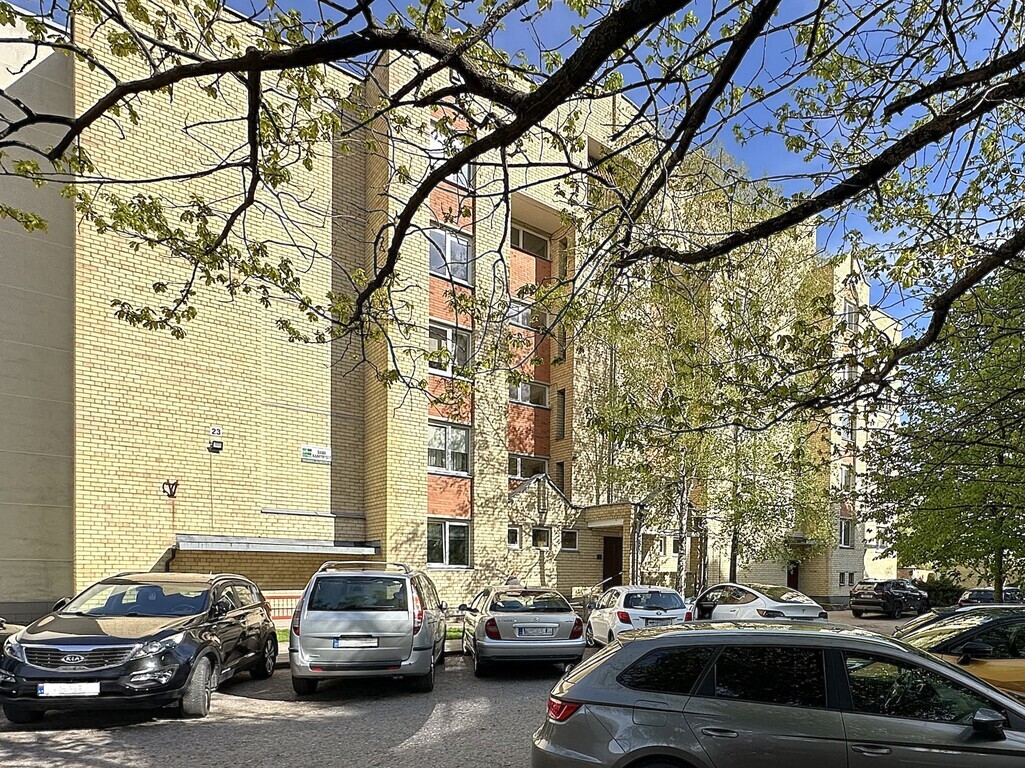 Estate photo