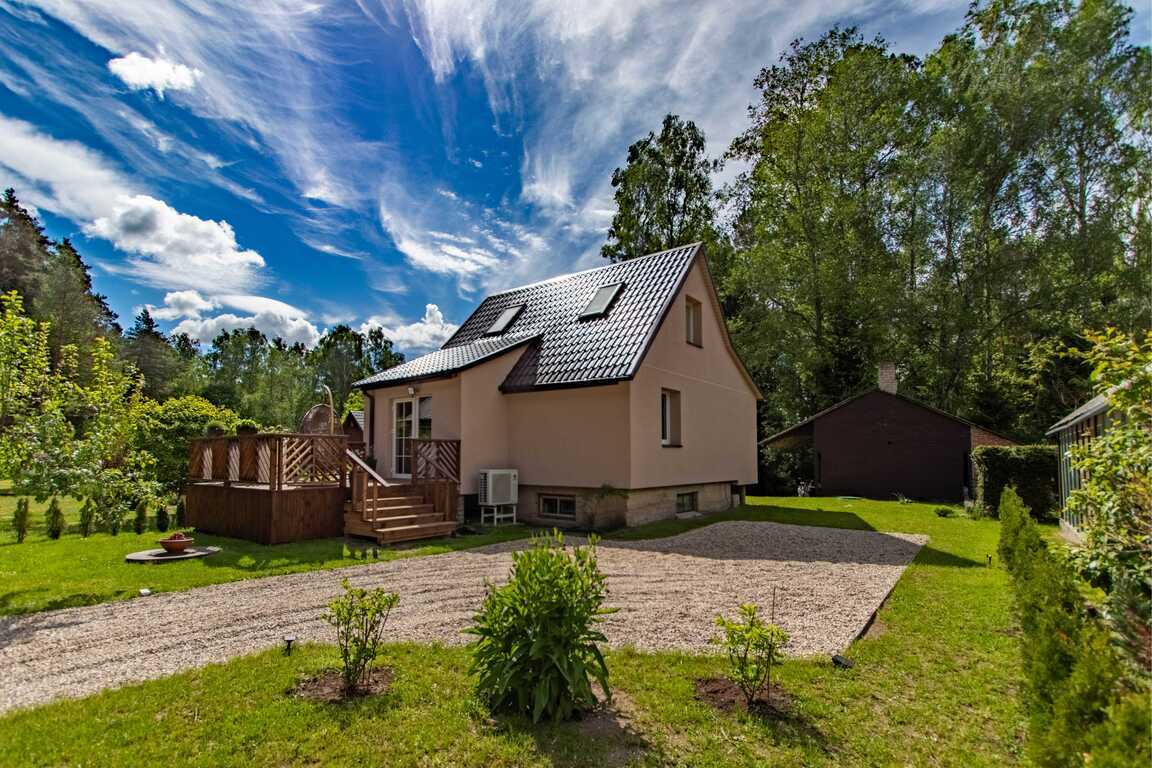 Namas, Vyšnių g., Šeimyniškėlių k.