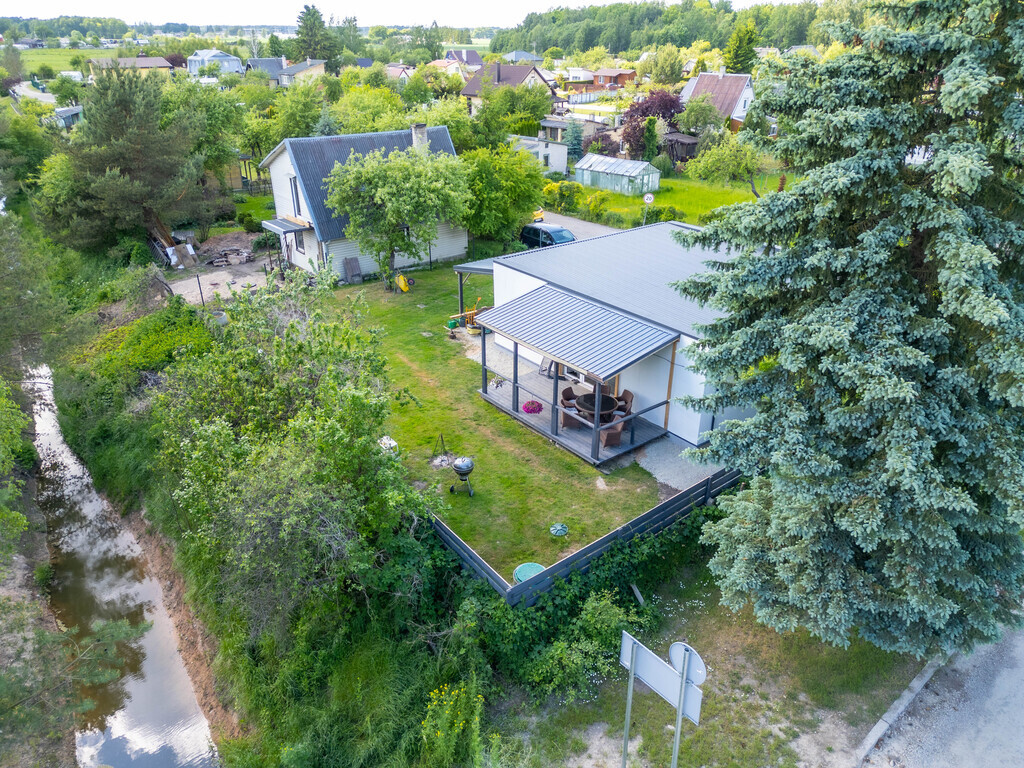 Estate photo