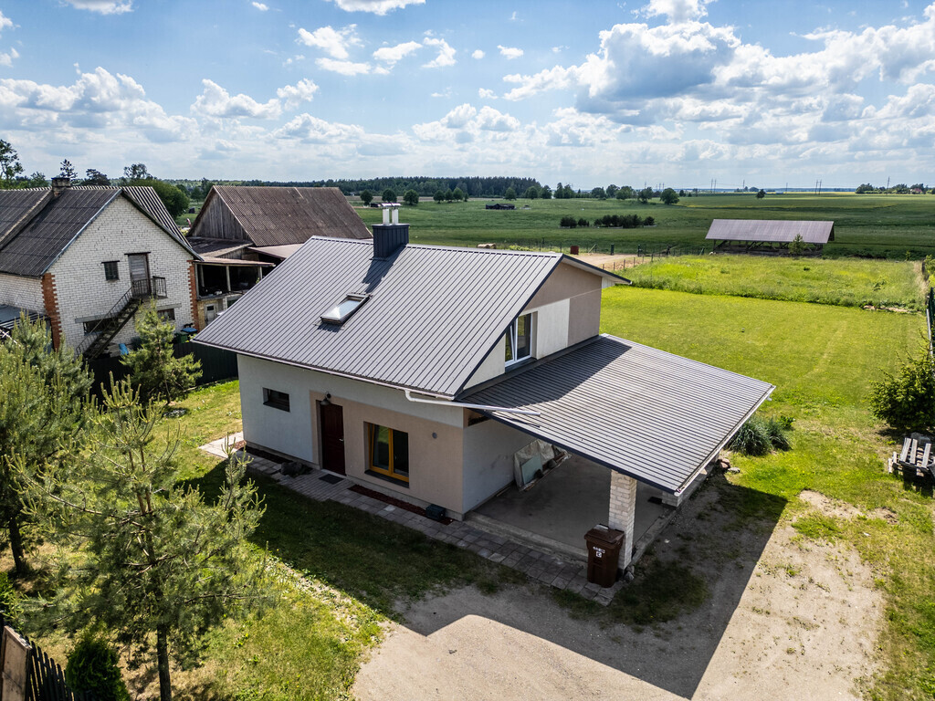 Estate photo