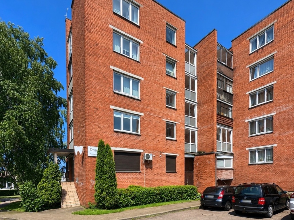 Estate photo