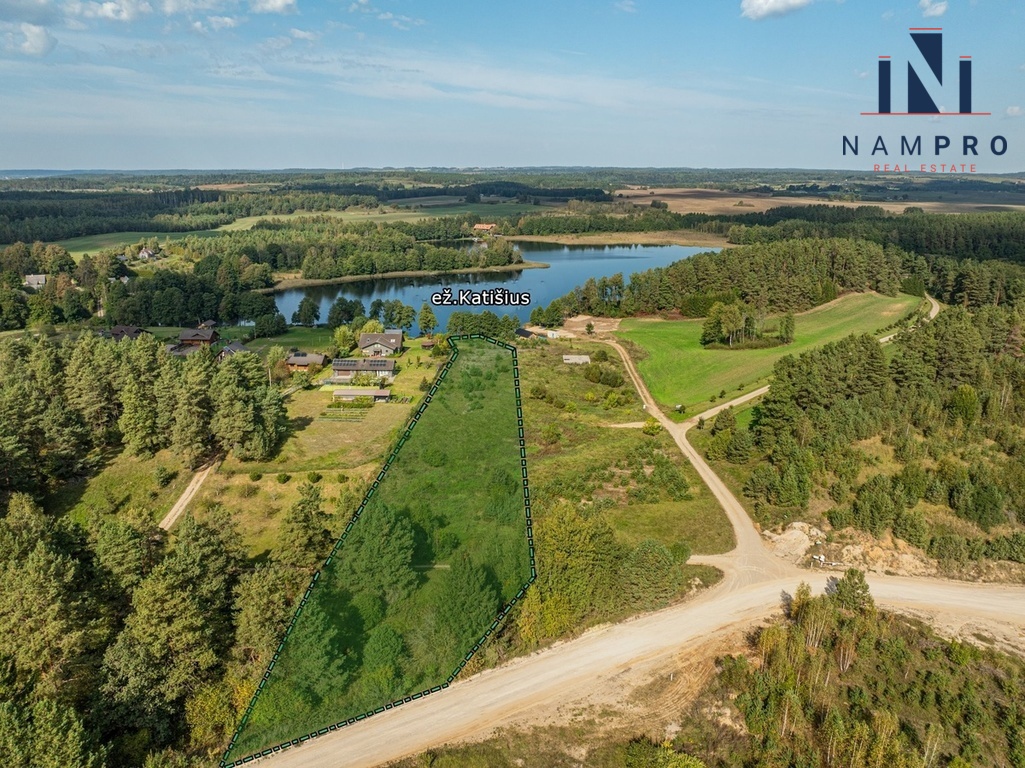 Trakų raj., Katišių k., prie ežero, parduodamas 1 ha ploto namų valdos sklypas