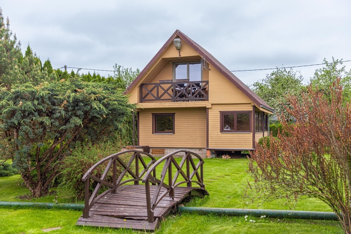 Estate photo