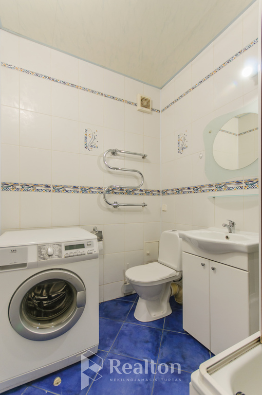 Nuomojamas dviejų kambarių butas Rygos gatvėje!-image-293210261
