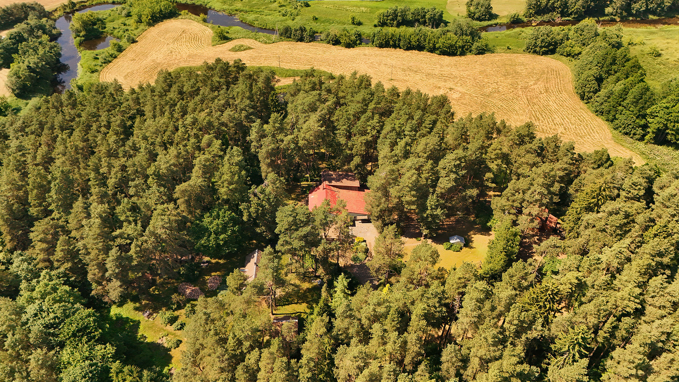 Estate photo