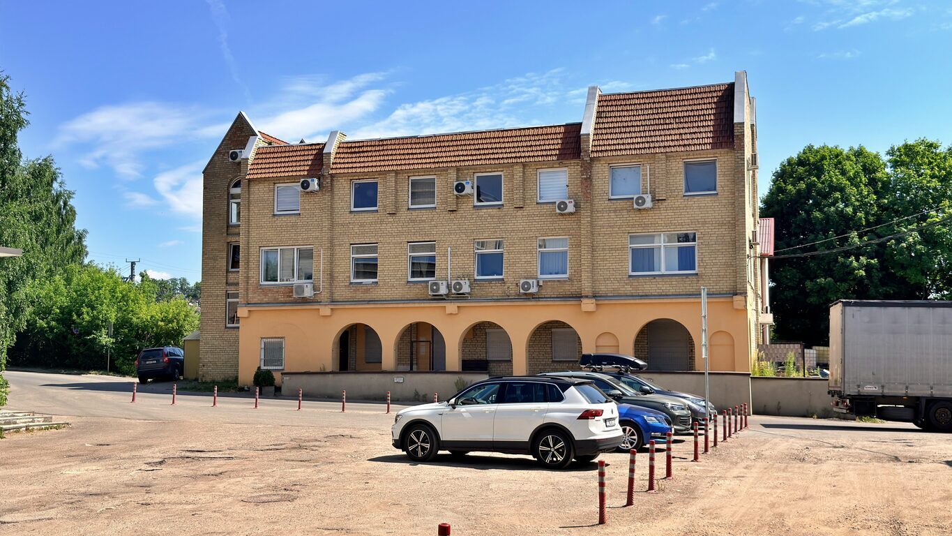 Estate photo