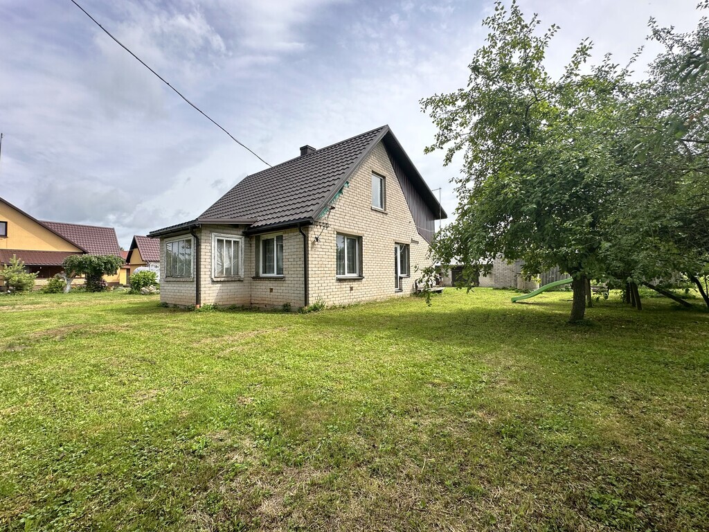 Estate photo