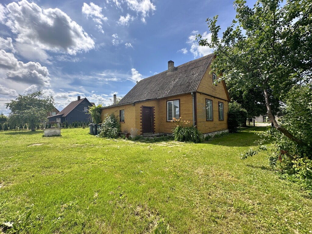 Estate photo