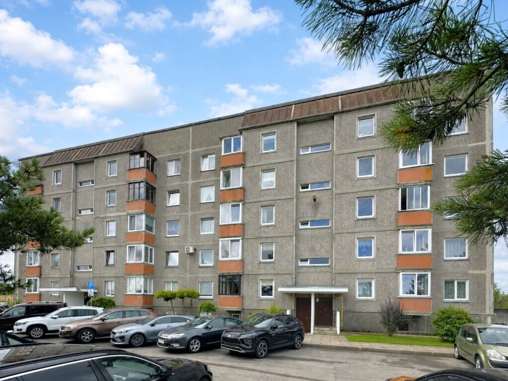 PARDUODAMAS ERDVUS 3 K. BUTAS KNIAUDIŠKIŲ G. 113, PANEVĖŽYJE