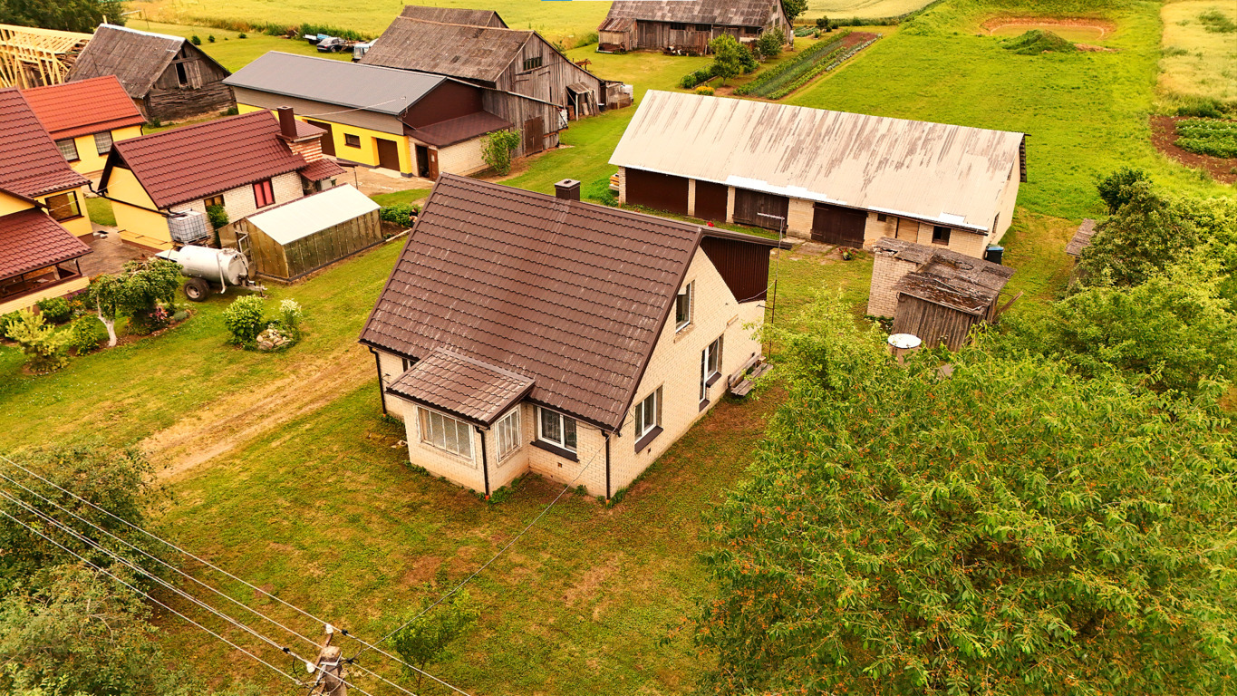 Estate photo