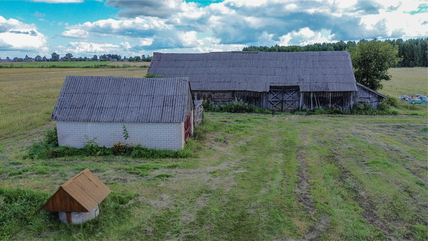 Namas, Kadarų k.