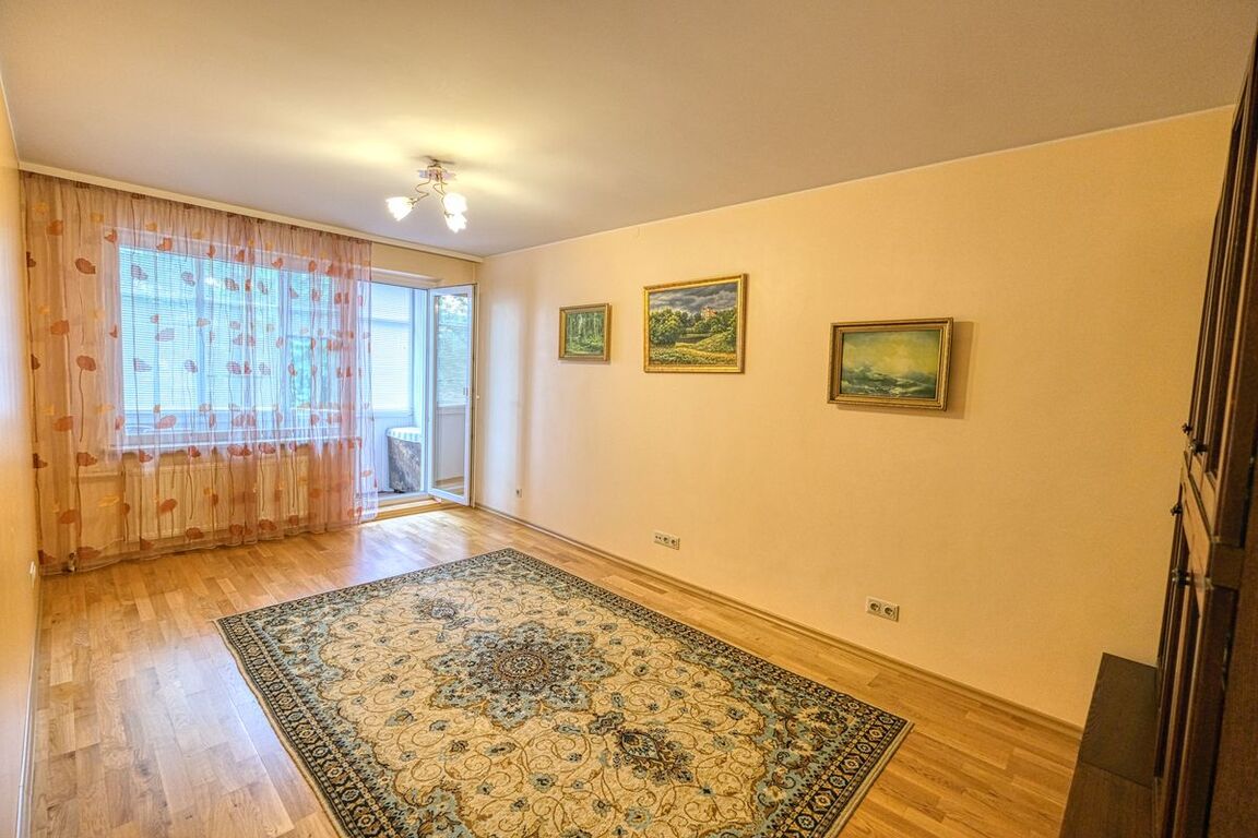 Nuomojamas butas Šeimyniškių g., Žirmūnuose, Vilnius, 46 kv.m ploto, 2 kambariai