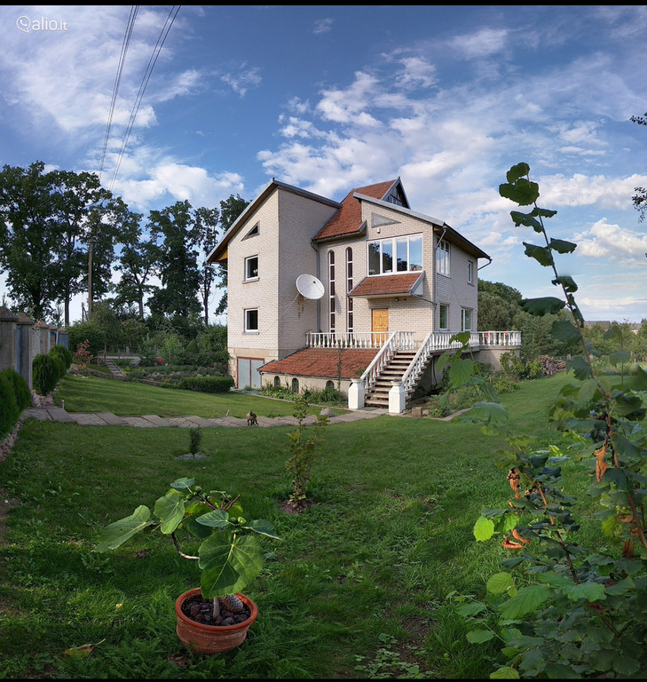 Parduodamas namas Smalininkai, 298 kv.m ploto, 2 aukštai