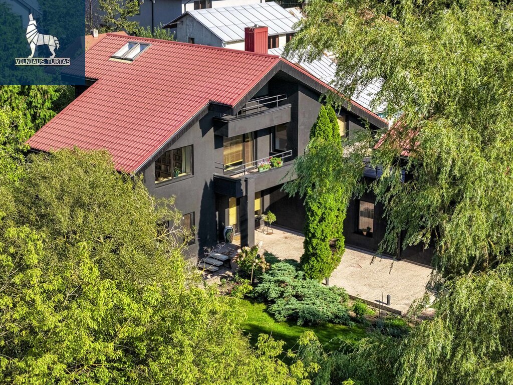 Parduodamas namas Tolimoji g., Pavilnyje, Vilnius, 272.96 kv.m ploto, 3 aukštai
