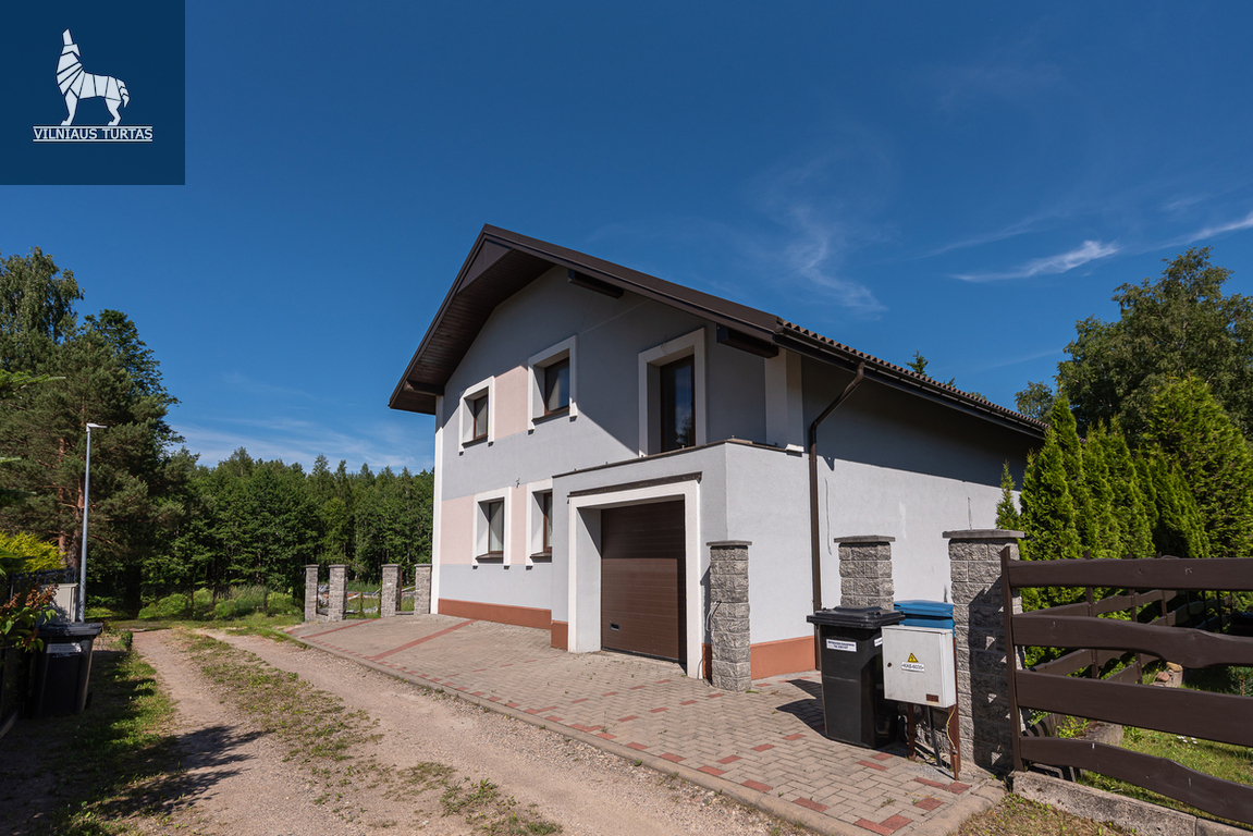 Parduodamas namas Pranciškonių vs., 277.98 kv.m ploto, 2 aukštai