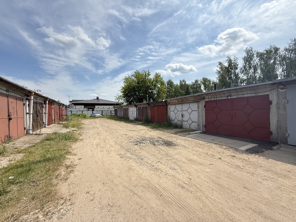 Nuomojamas garažas Jono Kairiūkščio g., Bajoruose, Vilnius, 17.23 kv.m ploto, 1 aukštai
