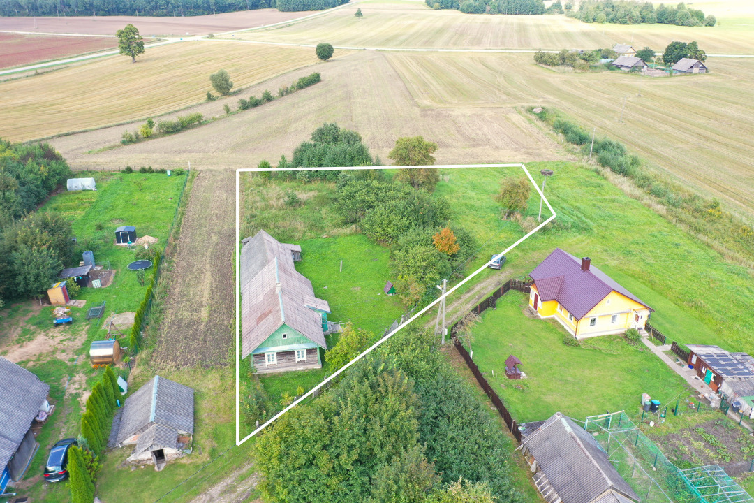 Parduodamas žemės sklypas su gyvenamuoju namu ir ūkiniu pastatu Šalčininkų rajone