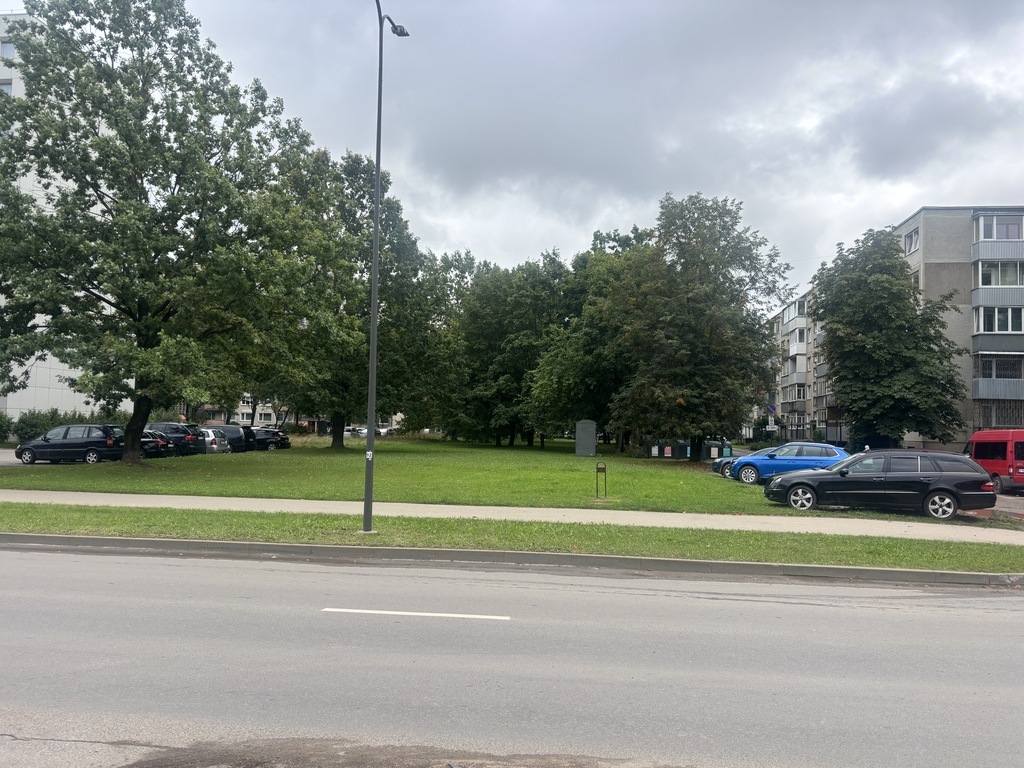 Partizanų g.komercinės paskirties sklypas.
