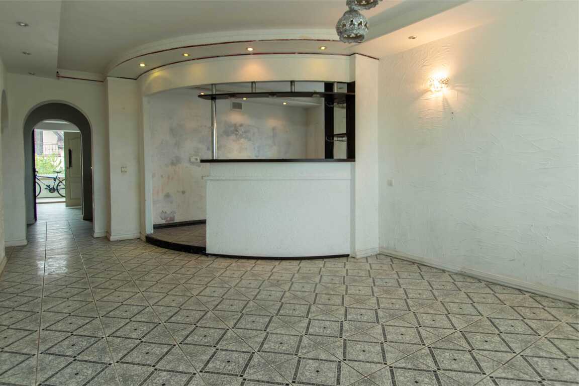 Namas, Ąžuolytės g., Panevėžio m.