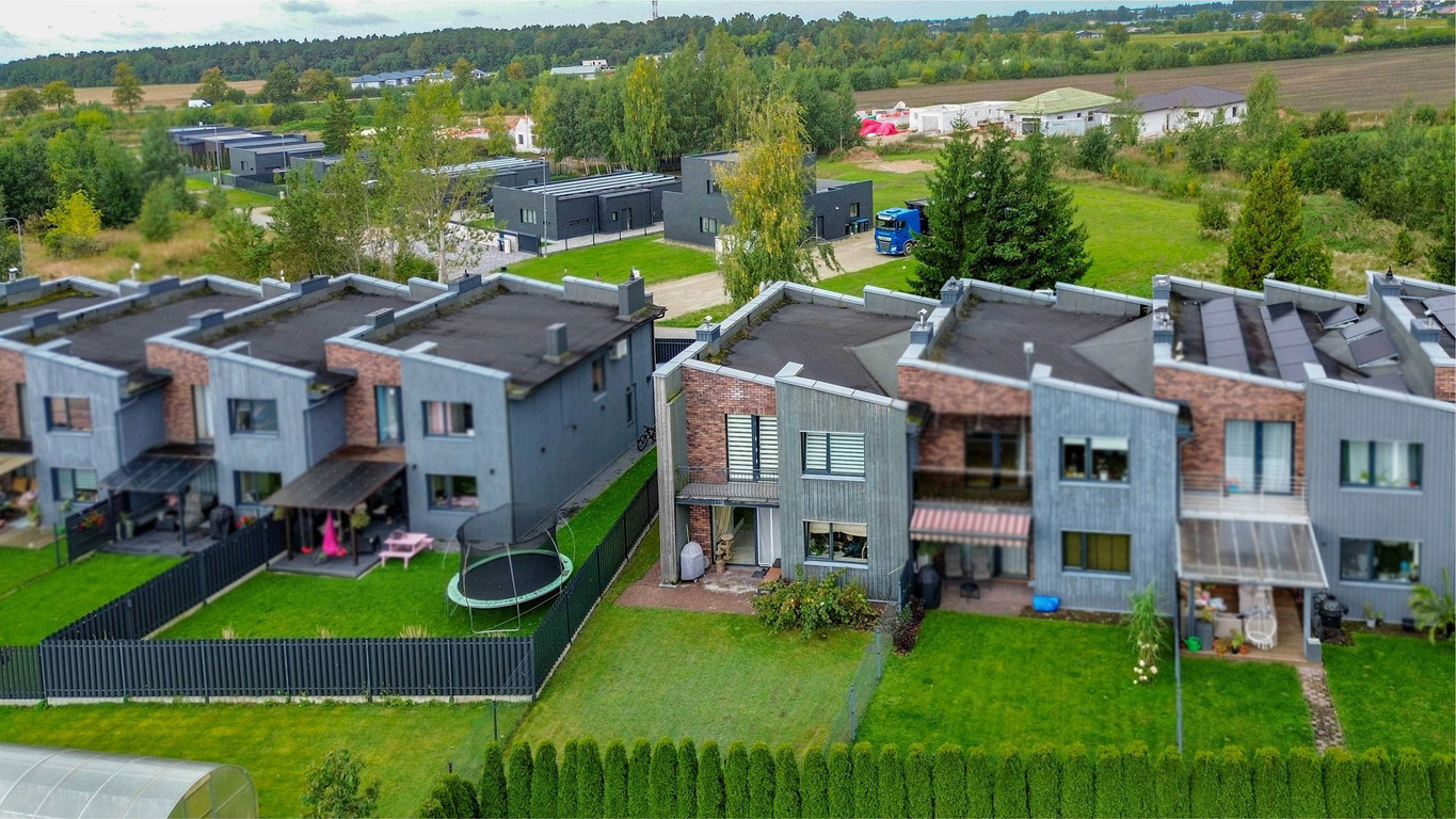 Namas, Savanorių g., Vyčių k.
