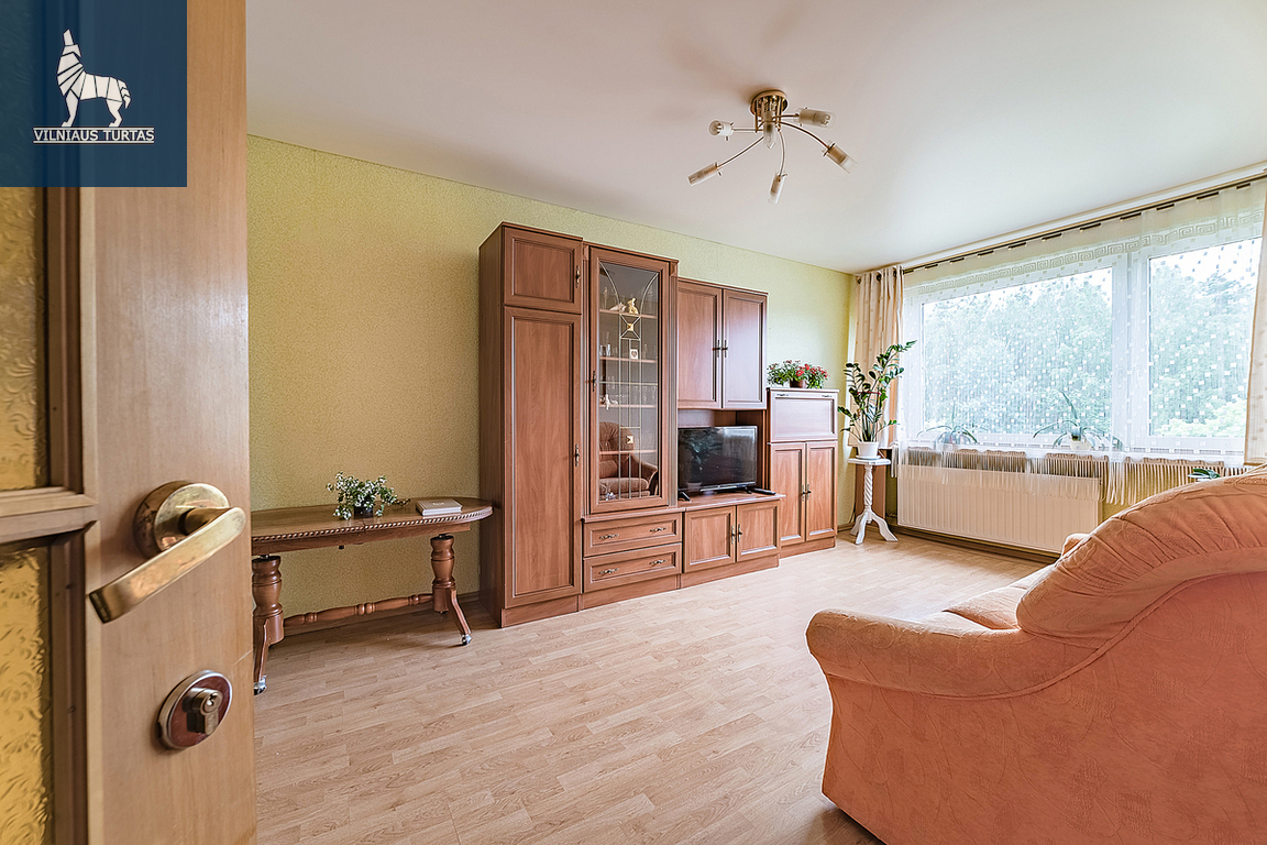 Parduodamas butas Loretos Asanavičiūtės g., Karoliniškėse, Vilnius, 42 kv.m ploto, 2 kambariai