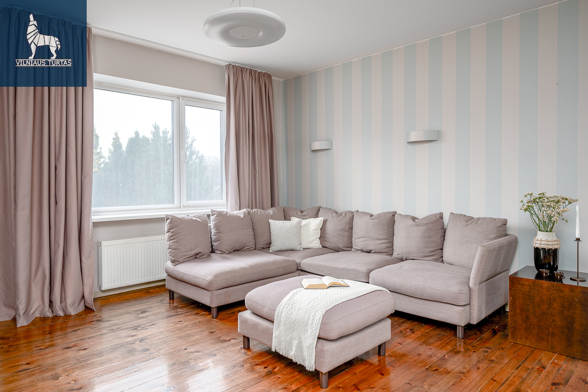 Parduodamas namas Šalpusnių g., Kairėnuose, Vilnius, 345.59 kv.m ploto, 2 aukštai