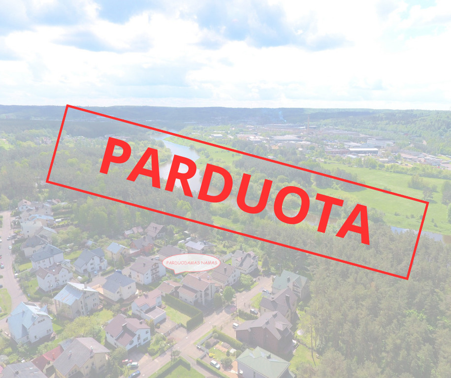 Parduodamas namas Šarmos g., Lazdynėliuose, Vilnius, 498 kv.m ploto, 3 aukštai