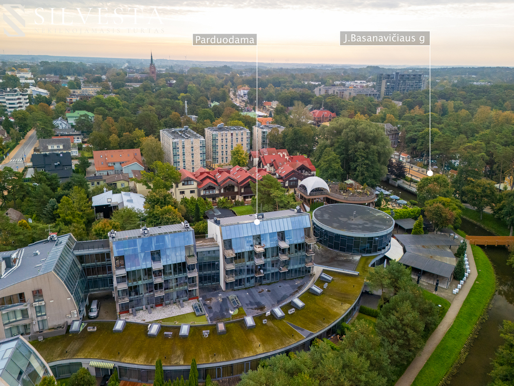 Išskirtinis 2 kambarių butas su panoraminiais langais Palangos centre