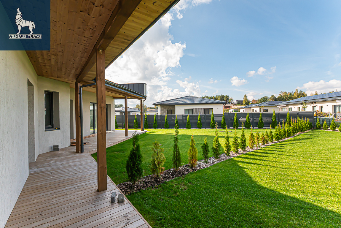MODERNUS VIENO AUKŠTO NAMAS DIDŽIASALYJE – 105 m²