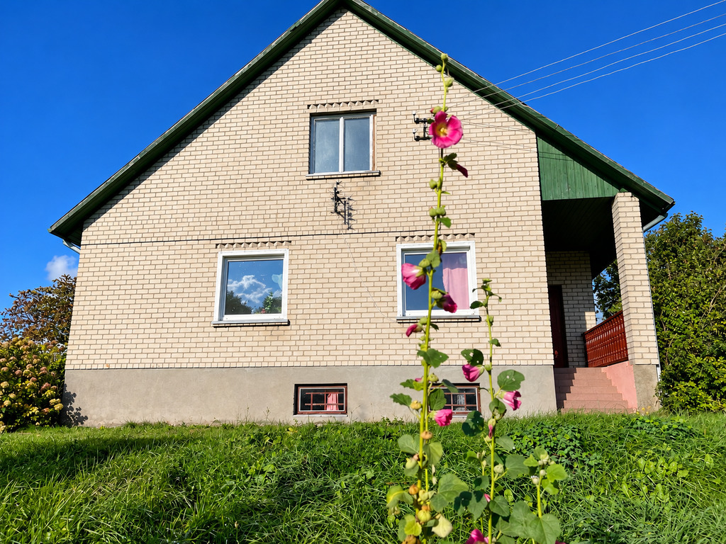 Parduodamas erdvus 190,47 m² namas Pivašiūnuose, Ežero g. – 52,86 a sklypas, šalia Ilgio ežero!
